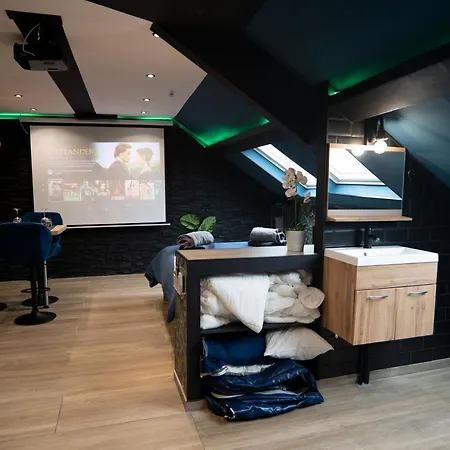 Capsule color deluxe I Balnéo I écran home cinéma I console de jeux Trith-Saint-Leger Extérieur photo