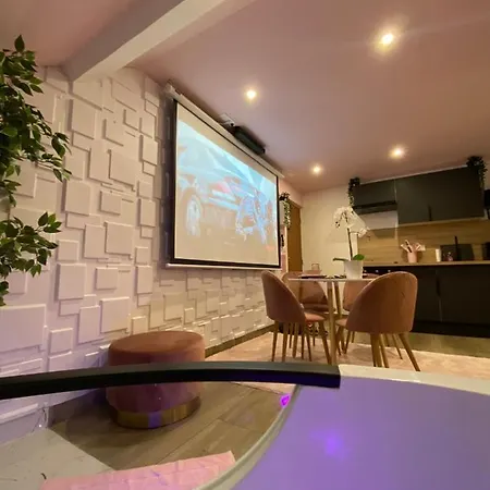 Capsule color deluxe I Balnéo I écran home cinéma I console de jeux Trith-Saint-Leger Extérieur photo