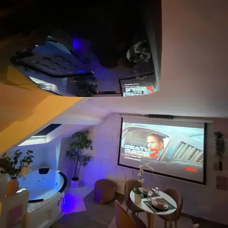 Capsule color deluxe I Balnéo I écran home cinéma I console de jeux Trith-Saint-Leger Extérieur photo