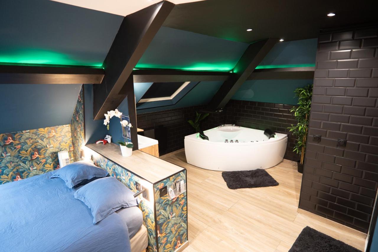 Appartement Capsule Color Deluxe I Balnéo I écran Cinéma I Console De Jeux Trith-Saint-Leger