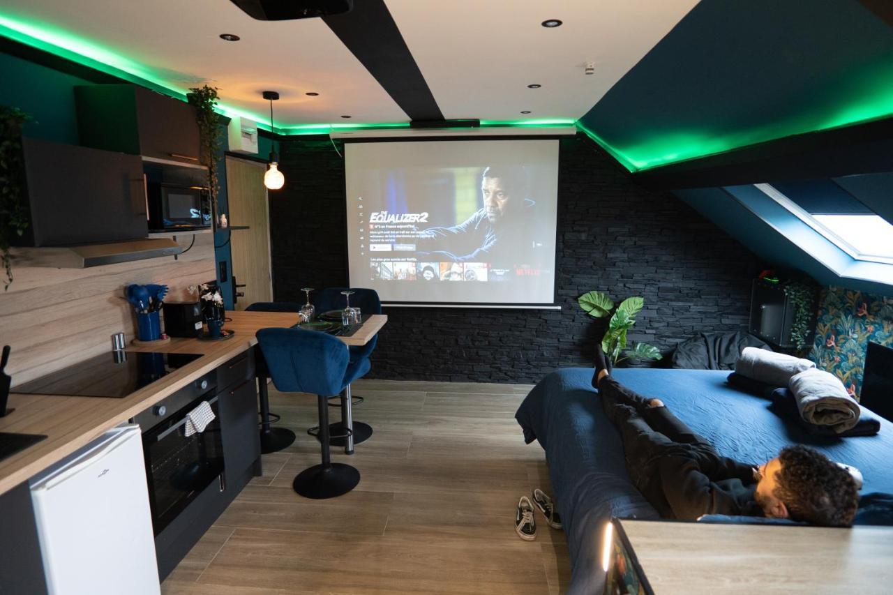 Appartement Capsule Color Deluxe I Balnéo I écran Cinéma I Console De Jeux Trith-Saint-Leger