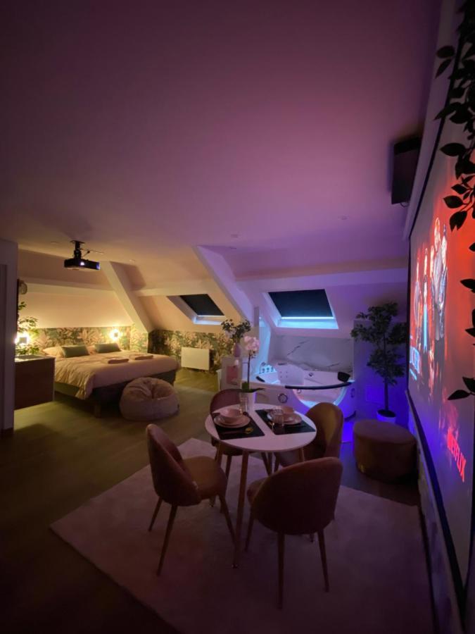 Capsule Color Deluxe I Balnéo I écran Cinéma I Console De Jeux Appartement Trith-Saint-Leger